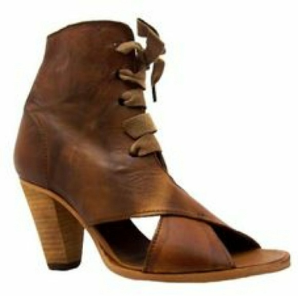 Anthropologie Shoes - Anthropologie H by Hudson boots size